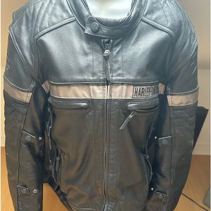 $2000 Harley Davison real leather jacket size L